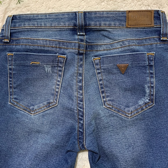 Guess Jeans Size 25 - Picture 6 of 7